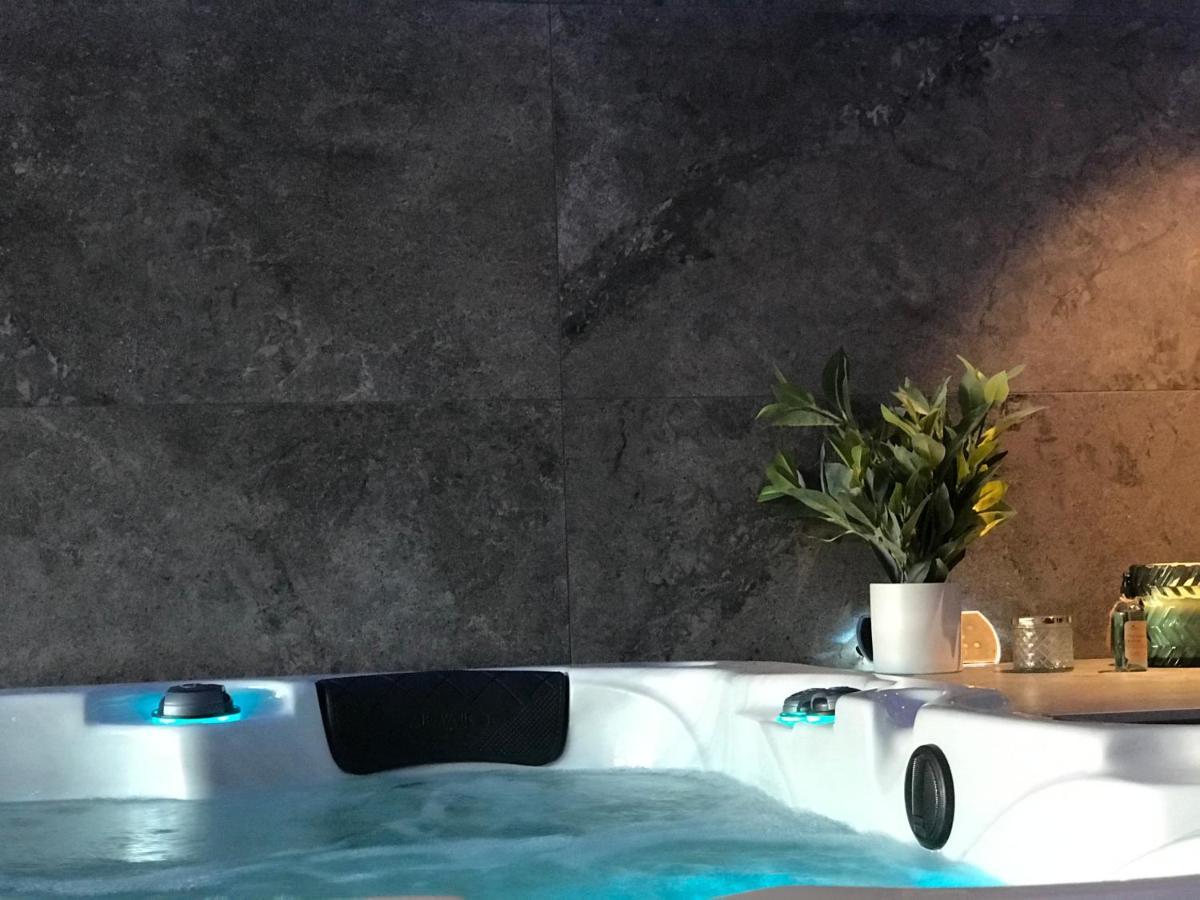 L'Odyssee Spa เซอแคล็ง ภายนอก รูปภาพ